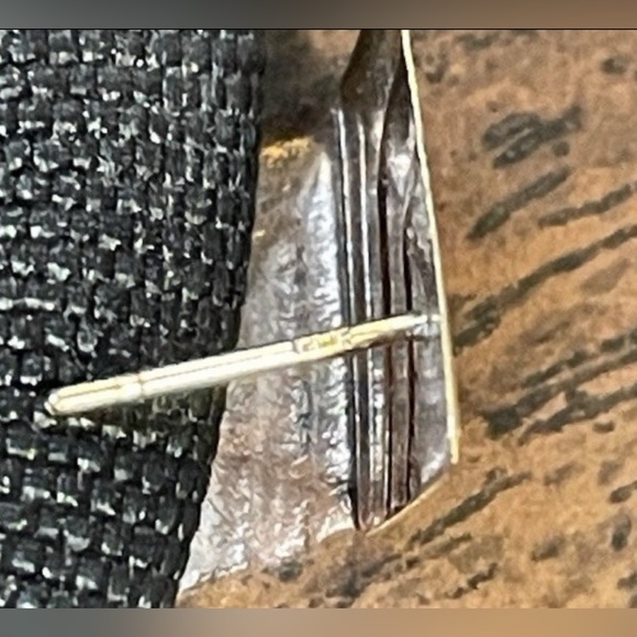 14K Solid Yellow Gold Diamond Cut Earrings .7 grams